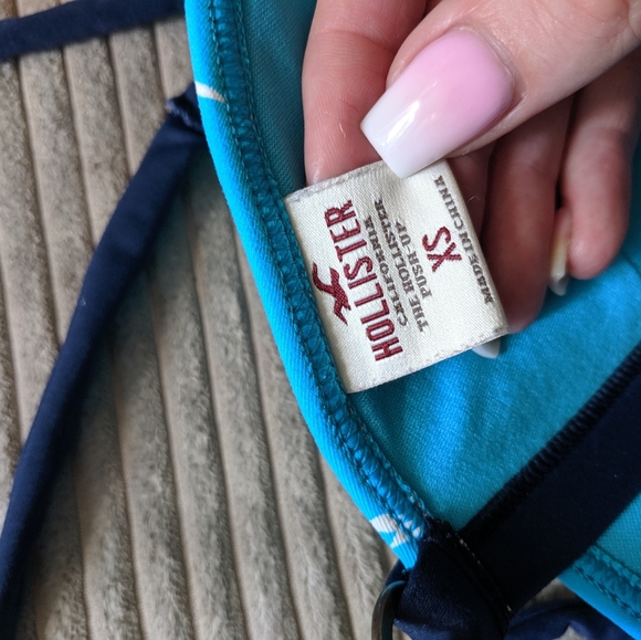 XS Hollister Bikini Top - Picture 5 of 5